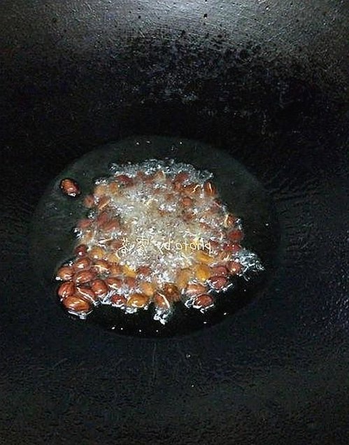 成毅：从默默无闻到娱乐圈“吃瓜王”的崛起轨迹