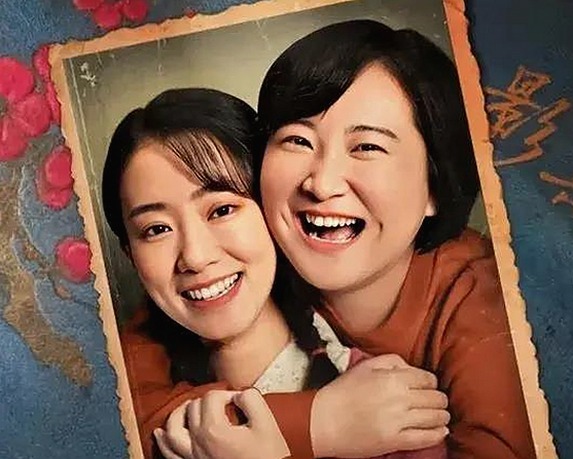 娱乐圈资深吃瓜人揭秘与热门跳伞视频走红背后