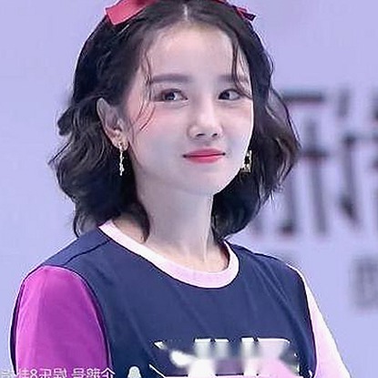 娱乐吃瓜圈新焦点：凤姐的网红之路与话题风暴🎤